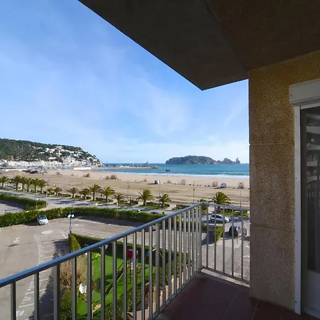 In Costa Brava Near Sandy * 埃斯塔蒂特